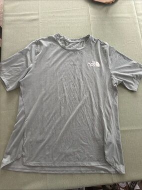 The North Face Light Gray Crewneck Short-Sleeve Tee